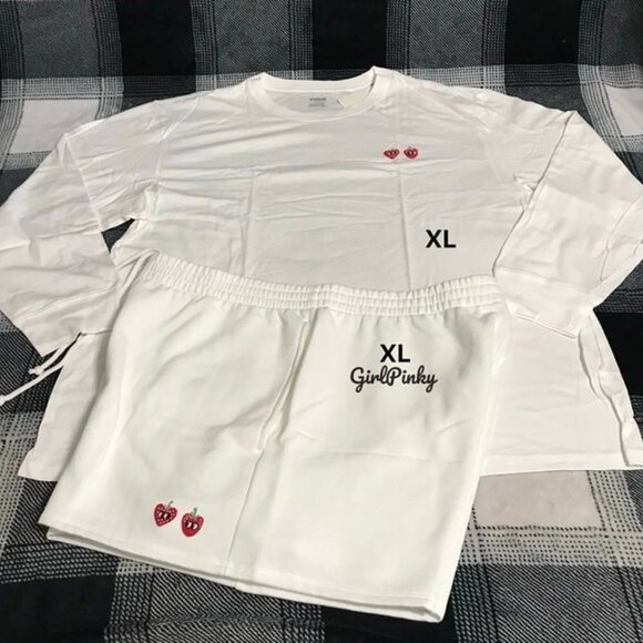 VS PINK IVY FLEECE SHORTS WITH CAMPUS TEE & CHERRY LOGO SIZE EXTRA LARGE - Picture 1 of 6
